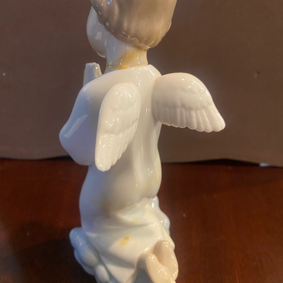 NAO PORCELAIN FIGURE - Picture 5 of 7